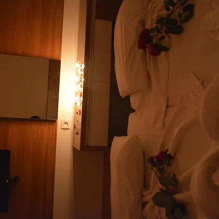 Hotell Palace - Halal Side