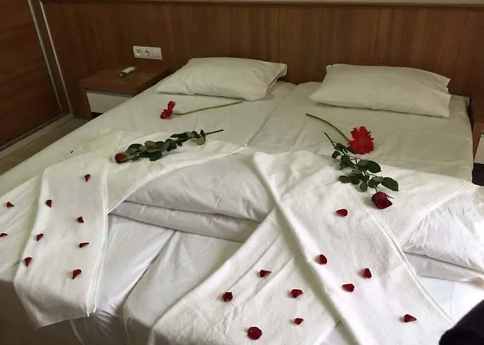 Hotel Palace - Halal Side